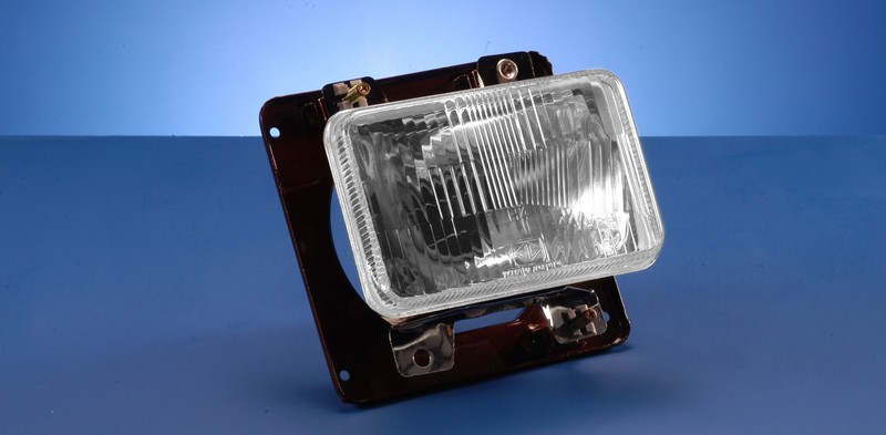 VIC 708 - OPTICA M.BENZ 1620 ALTA